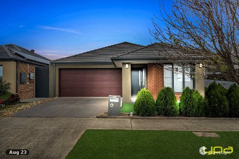 32 Stark Cct, Cranbourne East, VIC 3977