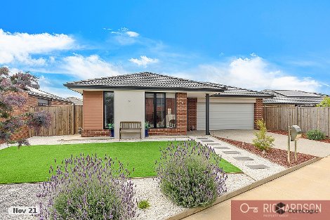 35 Brookside Dr, Wyndham Vale, VIC 3024