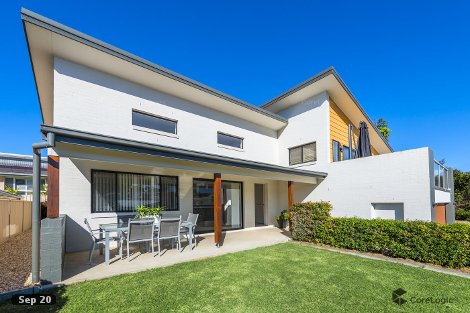 3 Admiralty Dr, Safety Beach, NSW 2456