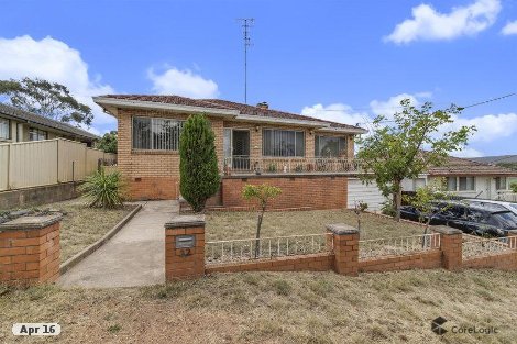 32 Gilmore Pl, Queanbeyan West, NSW 2620