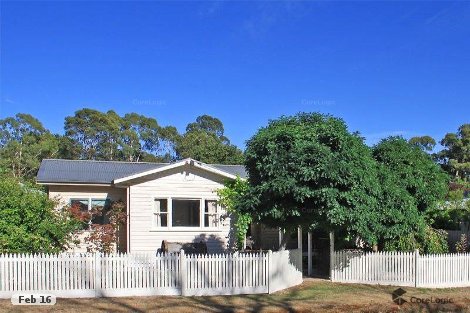 3 Bowen St, Woodend, VIC 3442