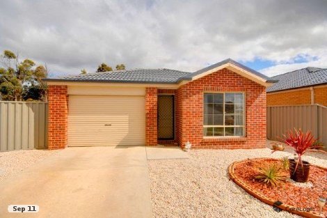 17 Macquarie Cl, Delacombe, VIC 3356