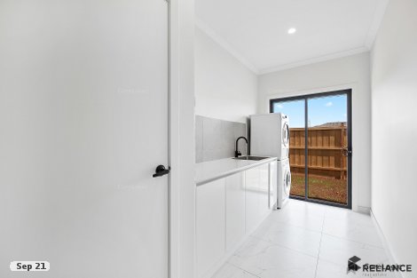 6 Silvereye St, Kurunjang, VIC 3337