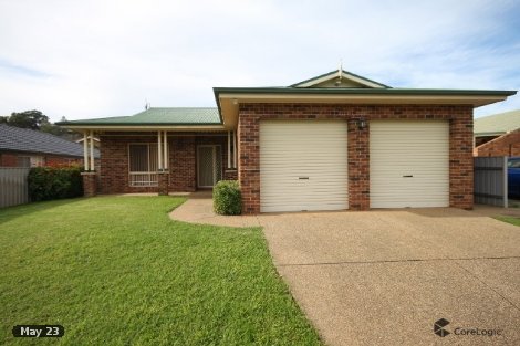 11 Kenneally St, Kooringal, NSW 2650