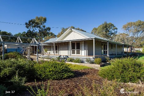 68 Blackjack Rd, Harcourt, VIC 3453