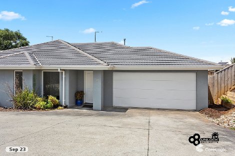 1/6 Oddy St, Drouin, VIC 3818