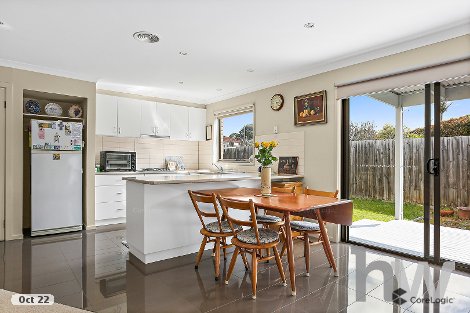 2/5 Raeburn Ct, Newcomb, VIC 3219