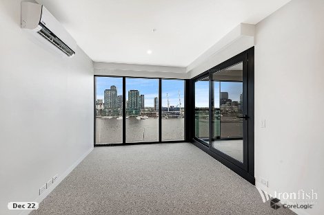 11/8 Pearl River Rd, Docklands, VIC 3008