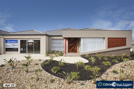 2 Evesham St, Cranbourne North, VIC 3977