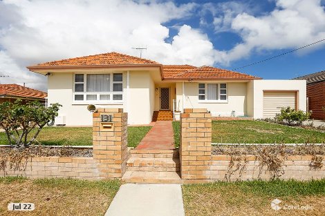 131 Clontarf Rd, Hamilton Hill, WA 6163