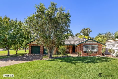 9 Honeysuckle Pl, Lake Albert, NSW 2650