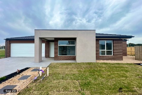 21 Yildiz St, Charlemont, VIC 3217