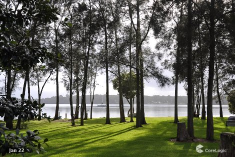 21 Lakeshore Ave, Kingfisher Shores, NSW 2259