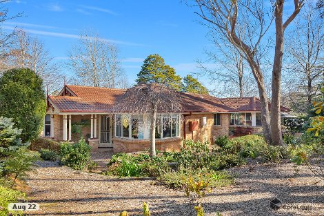 156 Blaxland Rd, Wentworth Falls, NSW 2782