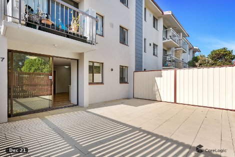 17/33 Farina Dr, Yokine, WA 6060