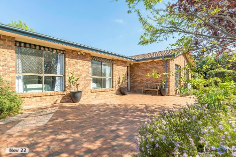 20 Namatjira Dr, Stirling, ACT 2611