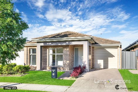 18 Finsbury Cct, Ropes Crossing, NSW 2760