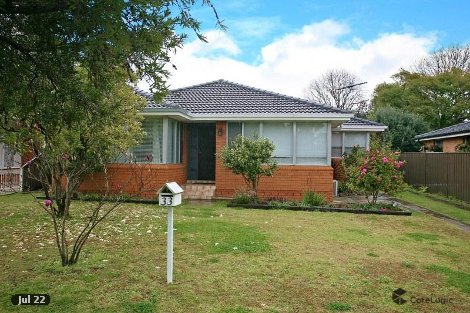 33 Edgar St, Macquarie Fields, NSW 2564