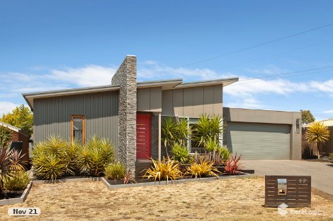 17 Leerama Ct, Black Hill, VIC 3350