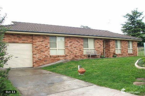 32 Barker Cct, Kelso, NSW 2795