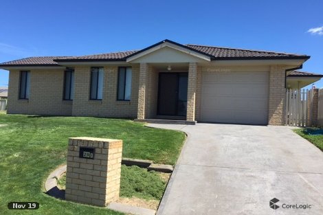 2/29 Strutt Cres, Metford, NSW 2323