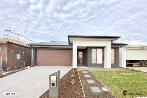 68 Lynwood Dr, Thornhill Park, VIC 3335