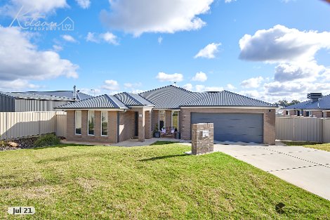 4 Mordie Pl, Gobbagombalin, NSW 2650