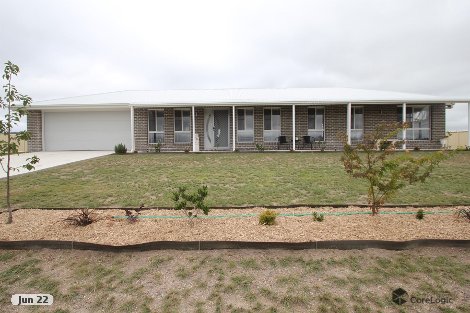 12 Parkes Dr, Tenterfield, NSW 2372