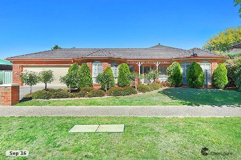 35 Stirling Dr, Lake Gardens, VIC 3355