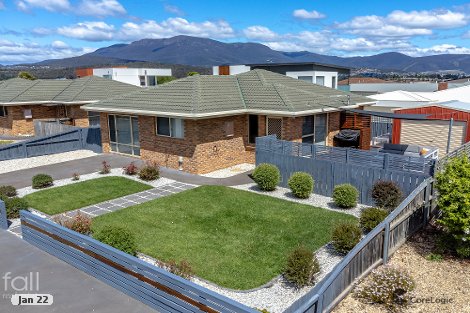 2/11 Talune St, Lindisfarne, TAS 7015