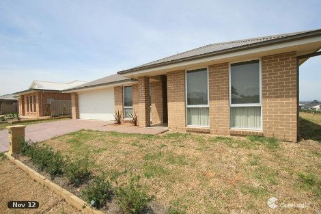 2 Radiant Ave, Largs, NSW 2320