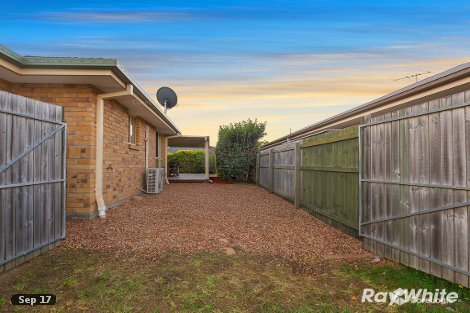 8 Lake Kurwongbah Ct, Logan Reserve, QLD 4133