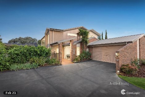 17 St Ives Ct, Croydon Hills, VIC 3136