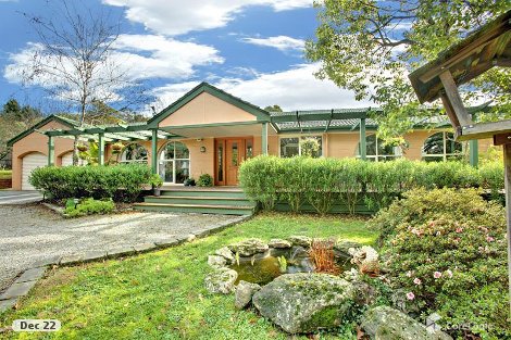 17 Iolanthe Cl, Park Orchards, VIC 3114