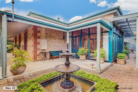 6 John St, Oakbank, SA 5243