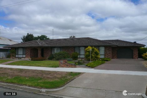 32 Campbell St, Warracknabeal, VIC 3393