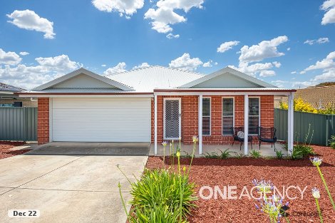 18 Melaleuca Dr, Forest Hill, NSW 2651