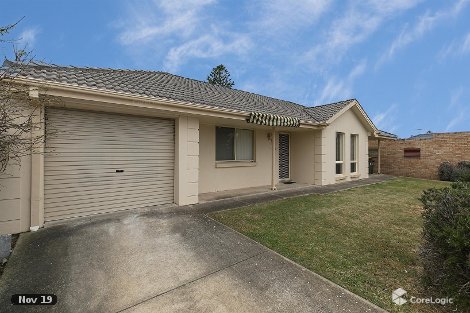 2 Vista St, Moana, SA 5169