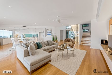 27 Summerland Key, Broadbeach Waters, QLD 4218