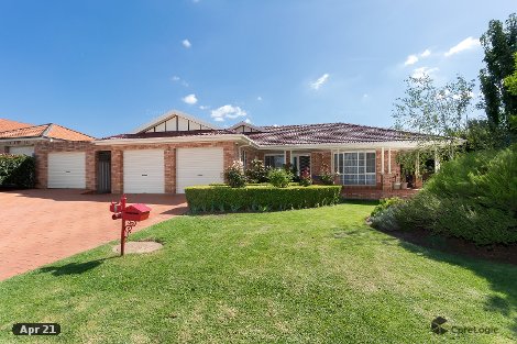 1 Galleon Pl, Estella, NSW 2650