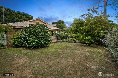 35 Stuart Dr, Woodend, VIC 3442