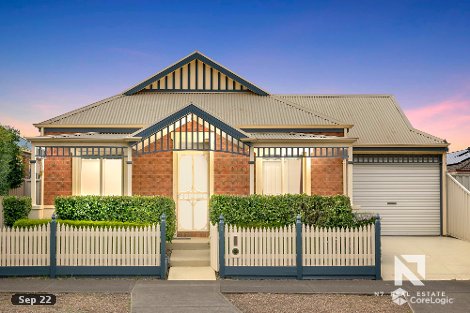 1 Lind Pl, Caroline Springs, VIC 3023