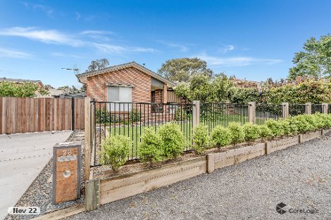 28 Crest Park Pde, Queanbeyan West, NSW 2620