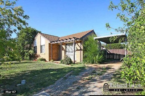 40 Collyburl Cres, Isabella Plains, ACT 2905