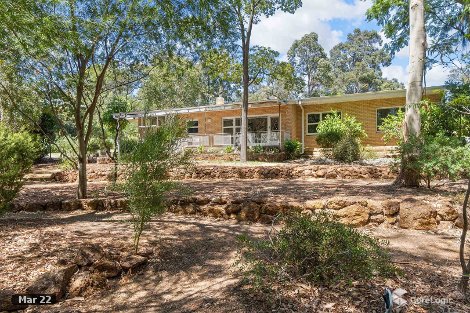 4 Falls Rd, Lesmurdie, WA 6076