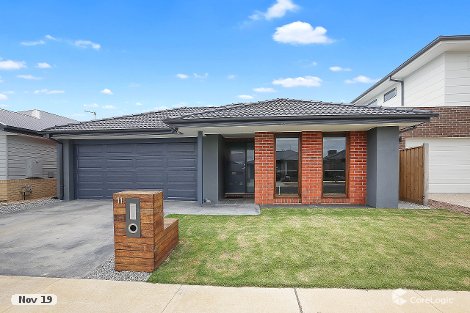 11 Norton Pde, Charlemont, VIC 3217