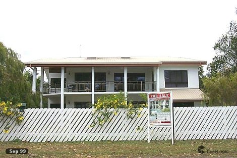 33 Casuarina St, Holloways Beach, QLD 4878