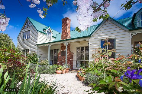 11 Rose Bvd, Lancefield, VIC 3435