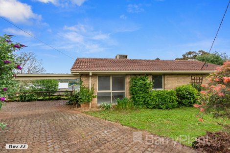 10 Meadow Ct, Wandin North, VIC 3139