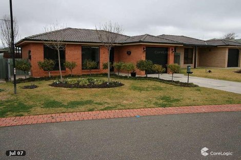 24 Girraween Mews, Glenfield Park, NSW 2650